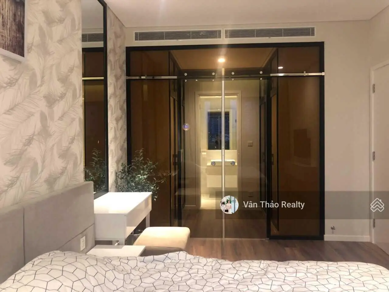 (Cần bán gấp) Căn hộ 3PN sân vườn 192m2, tầng thấp, view sông cực đỉnh khu căn hộ Đảo Kim Cương Q2