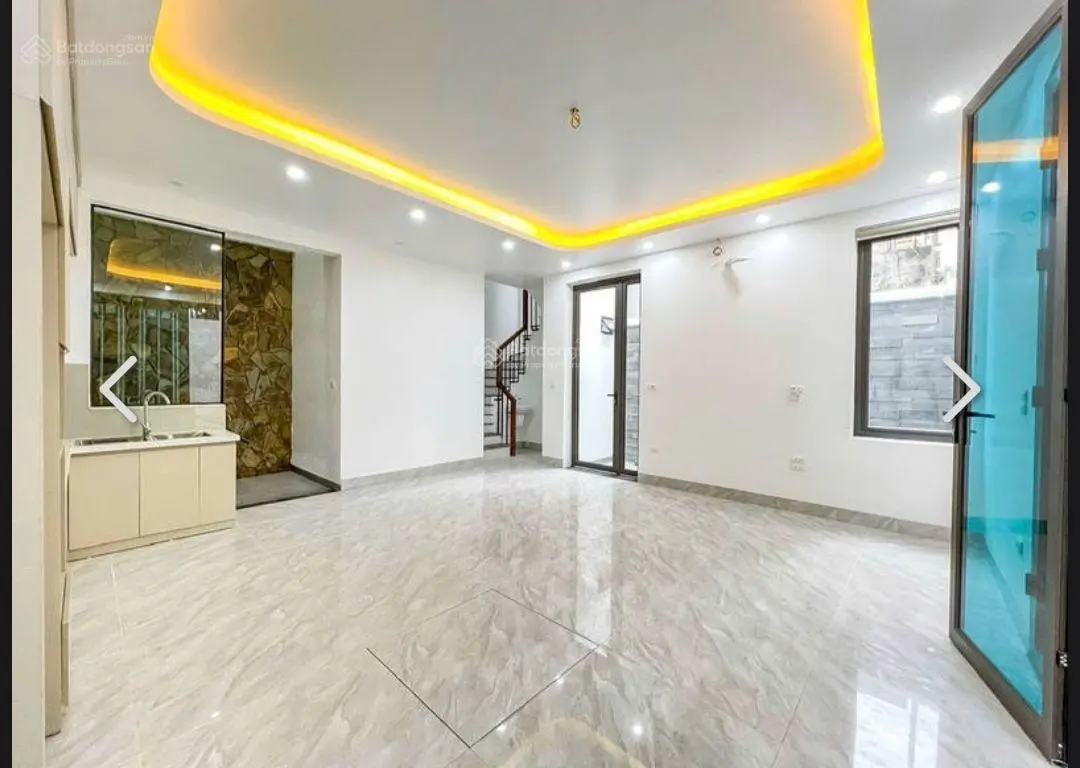 Hot! Bán nhà riêng 60m2, 10,9 tỷ, Âu Cơ, Nhật Tân, Tây Hồ, Hà Nội