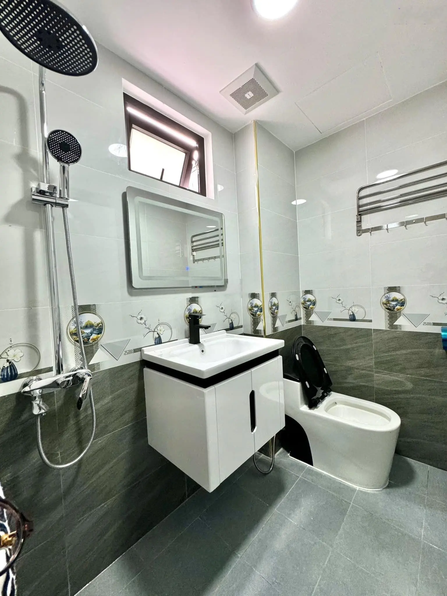 Nhà Lệ Mật 30m2x5 tầng, nhà mới đẹp, ở ngay, 4.85 tỷ 0976 285 ***