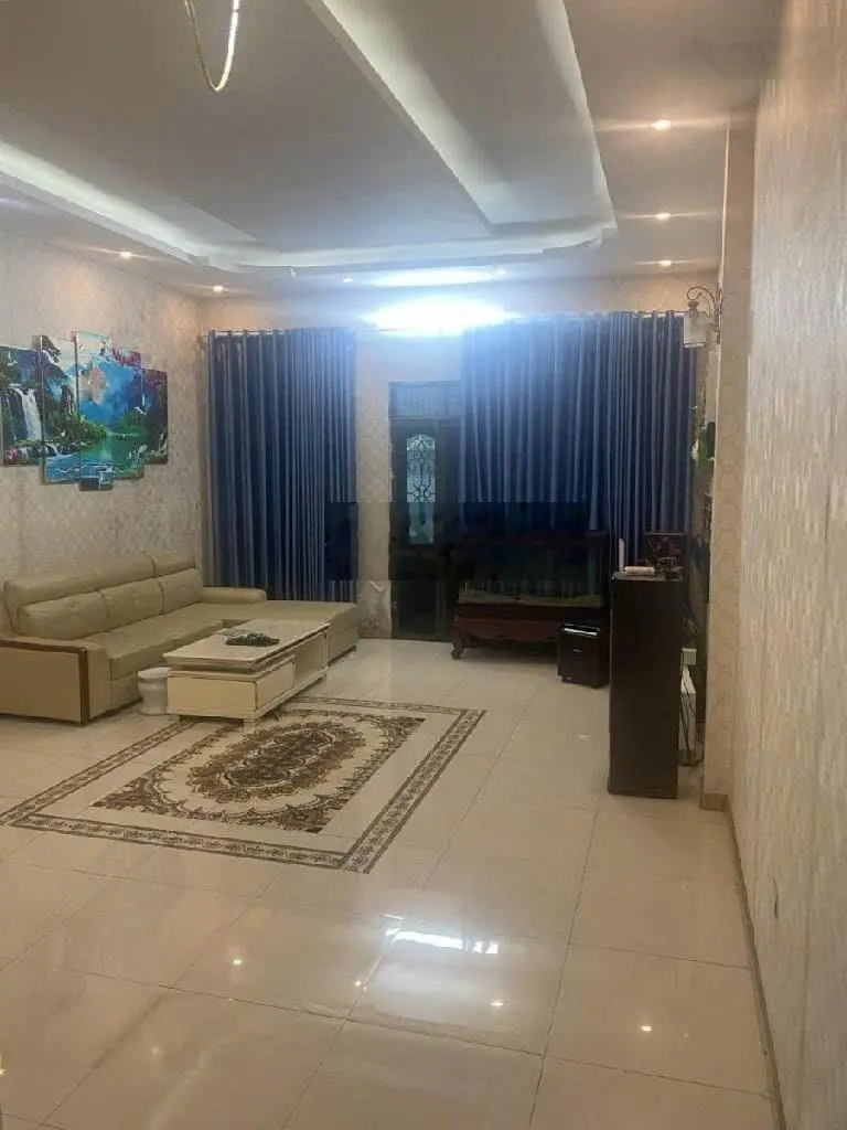 Bán nhà mặt phố Nguyễn Văn Linh - Long Biên - kinh doanh sầm uất- ra dòng tiền- 5tx80m2 nhỉnh 6 tỷ