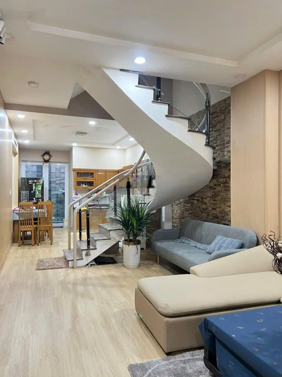 BÁN NHÀ MẶT TIỀN SIÊU ĐẸPBÙI TÁ HÁN, P.AN PHÚ, TP.THỦ ĐỨC Diện tích: 4 x 20m công nhận đủ 80m²