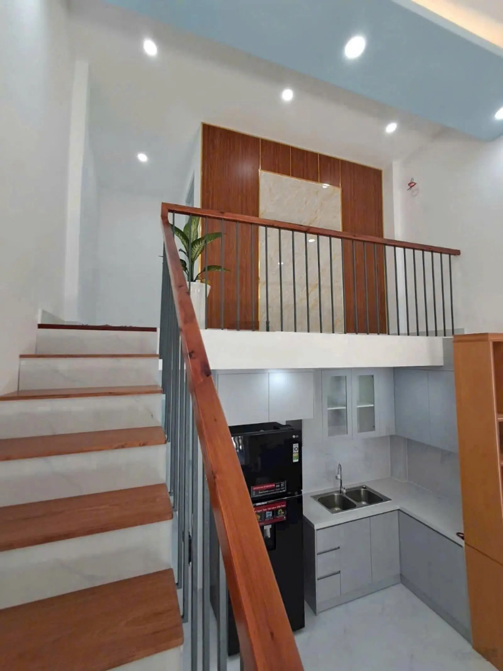 Nhà chính chủ mới xây, giá 1,98 tỷ TL, full thổ cư 100%, hoàn công đủ, đường Hương Lộ 2, Bình Tân