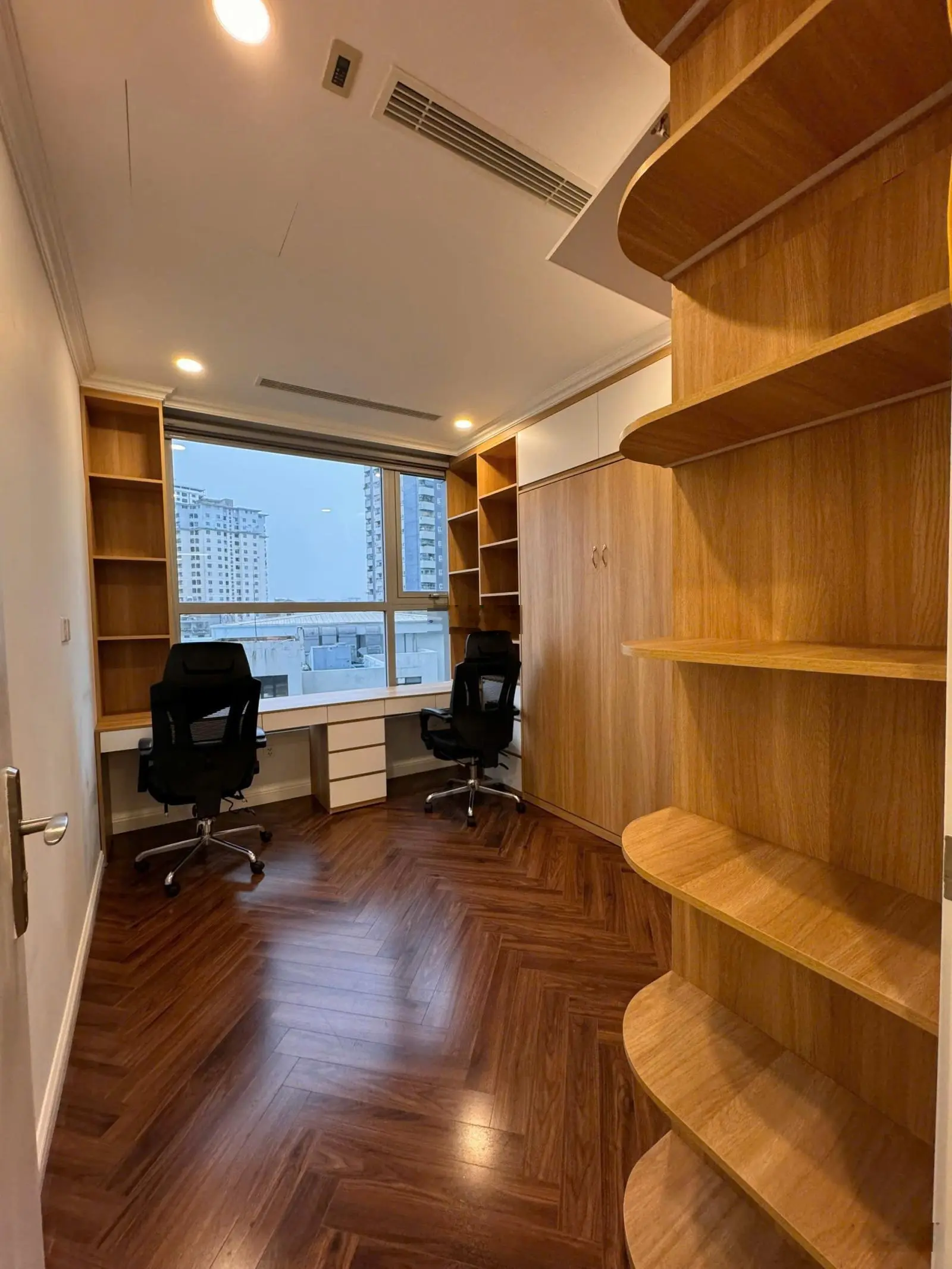 Mới_Chính chủ gửi bán gấp căn góc 3PN 106m FULL đồ đẹp ban công Đông Nam mát tại Vinhomes Gardenia