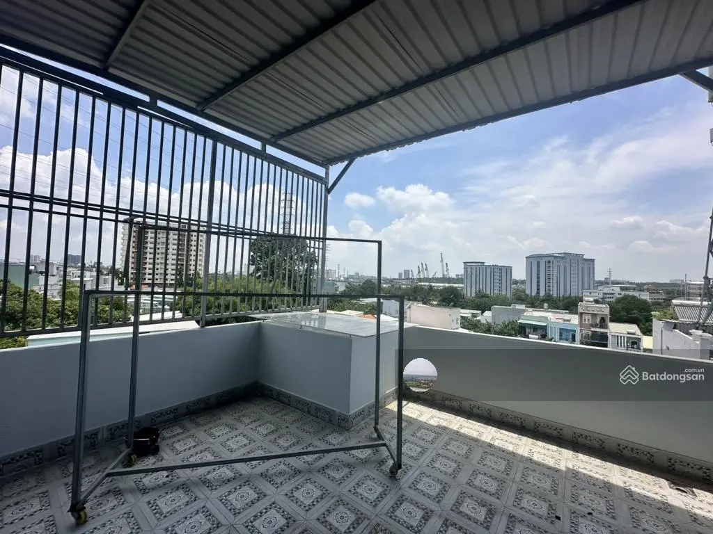 Hàng nét hiếm HXH 1/ 3 tầng 67m2 chỉ 7.x tỷ đối diện Vincom Lê Văn Việt Q9