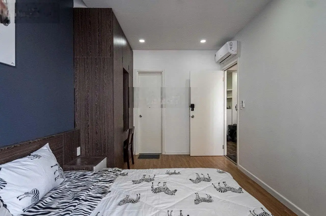 Bán gấp căn hộ M- One Nam Sài Gòn giá chỉ 4 Tỷ cho căn 3pn ( rộng 91m2 ) , kèm toàn bộ nội thất .