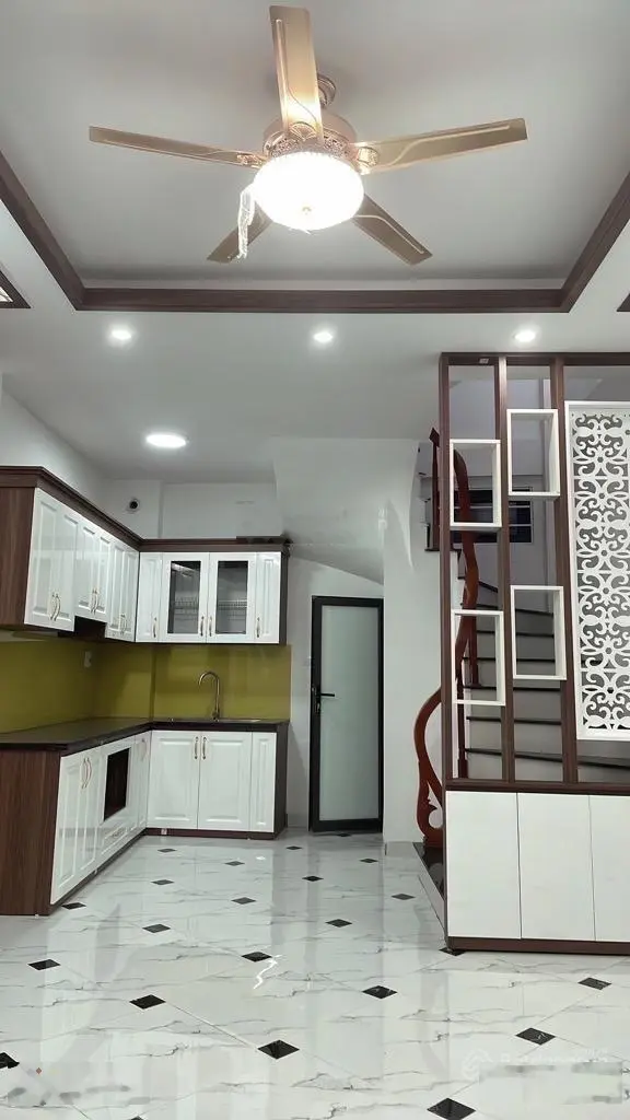Bán nhà riêng tại Phúc Lợi, 35m2 x 5 tầng, gần phố, oto đỗ cách 20m, ngõ rộng thoáng, 4.4 tỷ hiếm