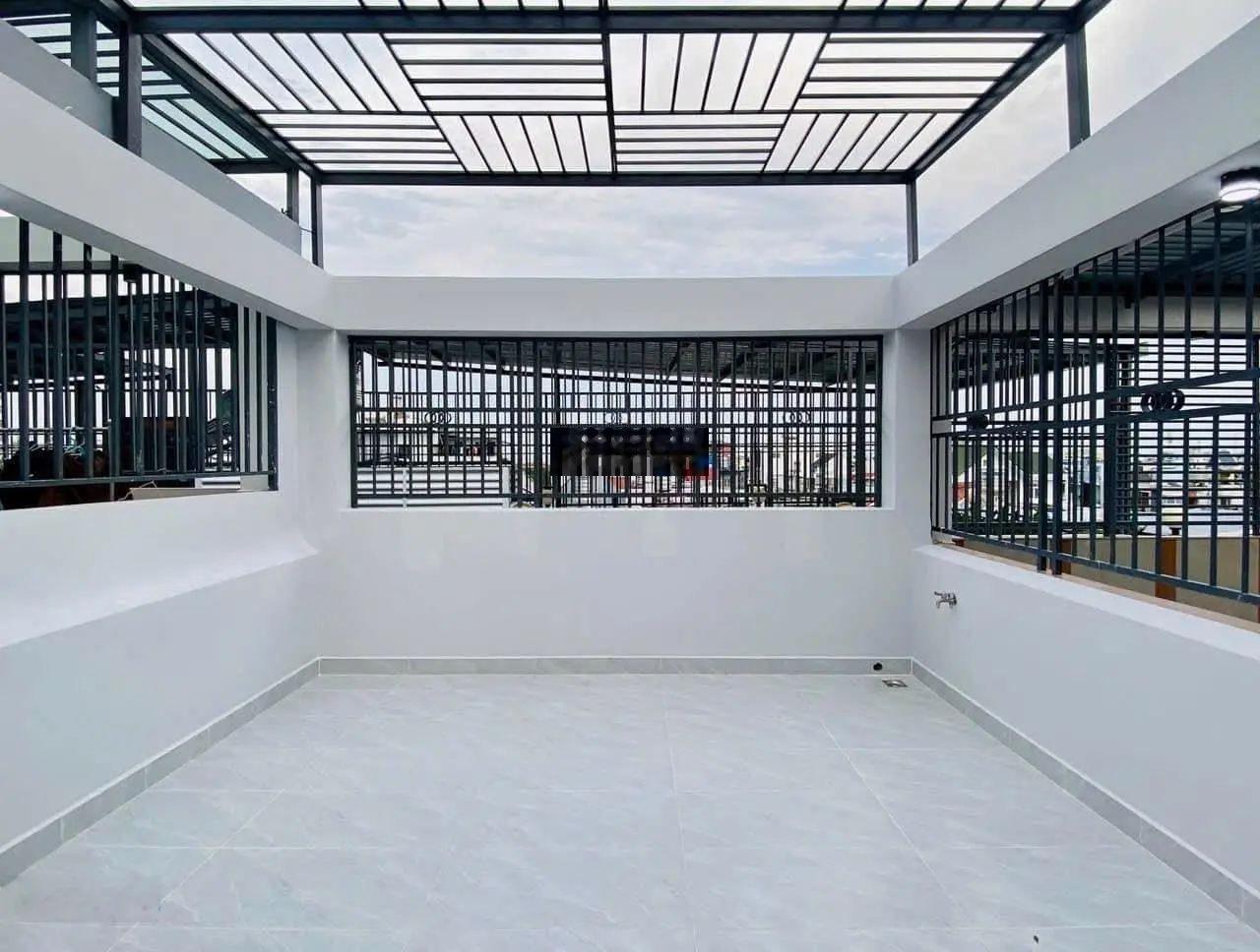 Bán nhà đang cho thuê: 14 triệu/ tháng gần Chợ Vạn Kiếp, Bình Thạnh. Bao sổ 60m2. Hẻm 5m