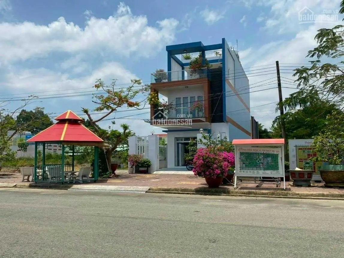 Bán đất nền XDHN và HUD, vị trí đẹp, giá đầu tư. DT đa dạng 100m2, 300m2, 1000m2... Shr