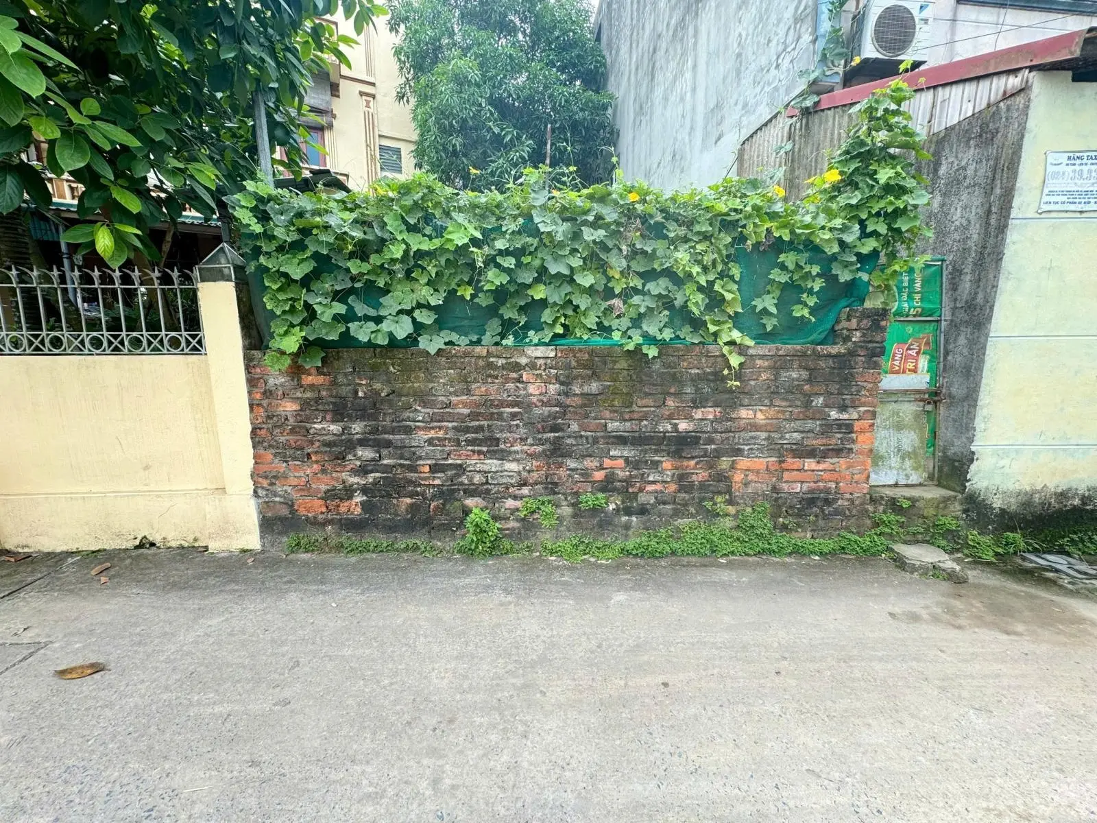 Cần bán gấp đất thôn Hội Phụ - Đông Hội. DT 70m2, đường ô tô, ngõ thông, cách Vin Cổ Loa 200m.