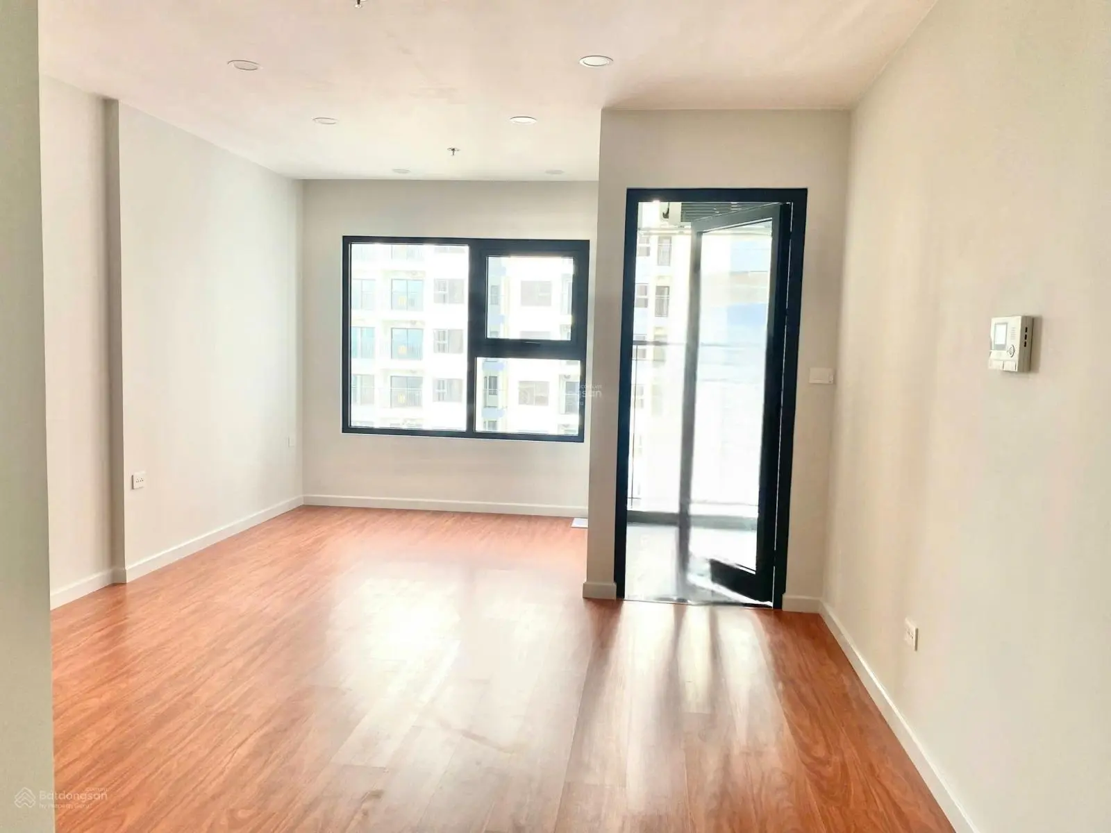 Giá tốt! Bán gấp Studio 28m2 I5 nguyên bản 2.150 tỷ Vinhomes Smart City