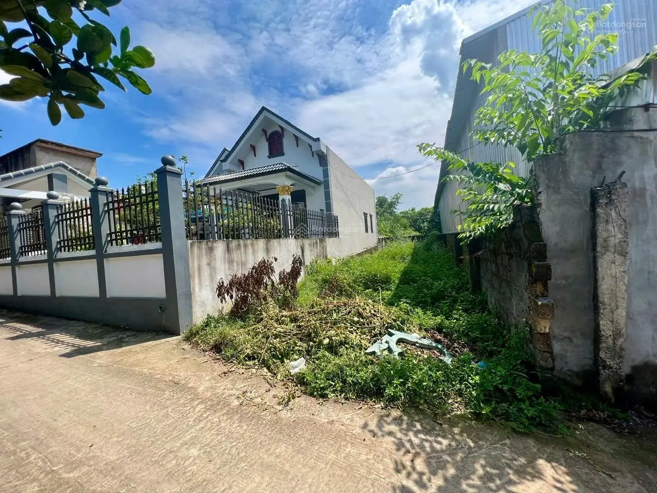 Lô Đất ( 111,5m2 Vuông vắn ), Gần Ngay TL412b . Giá tốt để đầu tư . Cách TT Hà Nội 25p lái xe .
