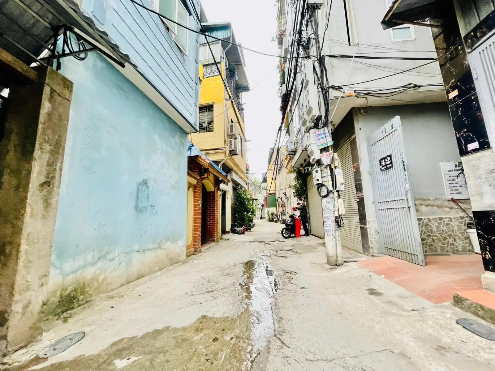 Tân Mai - gara ô tô - ngõ thông - kinh doanh - 6 phòng ngủ