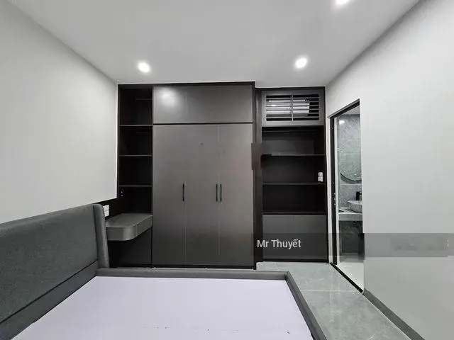 Cách phổ cổ 3km,nhà ngọc lâm-long biên-47m2-6 tầng,thang máy-ô tô đỗ cửa-full nội thất-nhỉnh 8 tỷ.