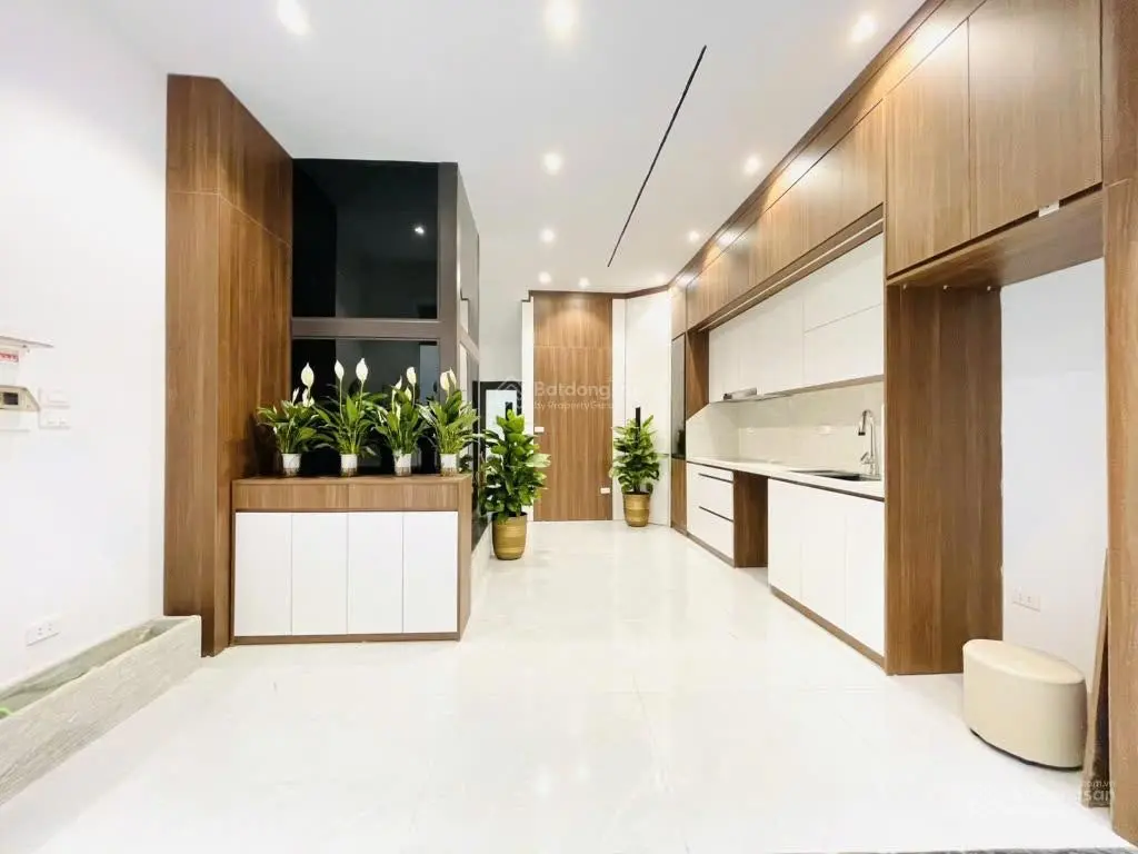 Siêu phẩm Văn Chương, kinh doanh, ô tô tránh 20m, thang máy, hai thoáng DT: 24.8/26m2, 5T, 7.93 tỷ