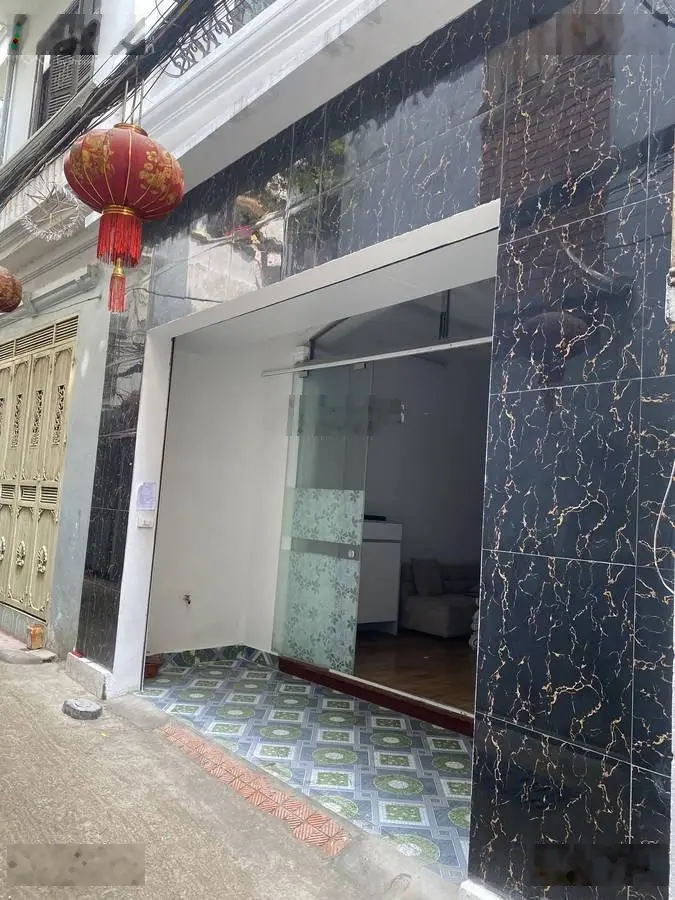 **chính chủ - cắt lỗ cần bán gấp - căn nhà đẹp - trần cung - hoàng quốc việt - tặng full nội thất
