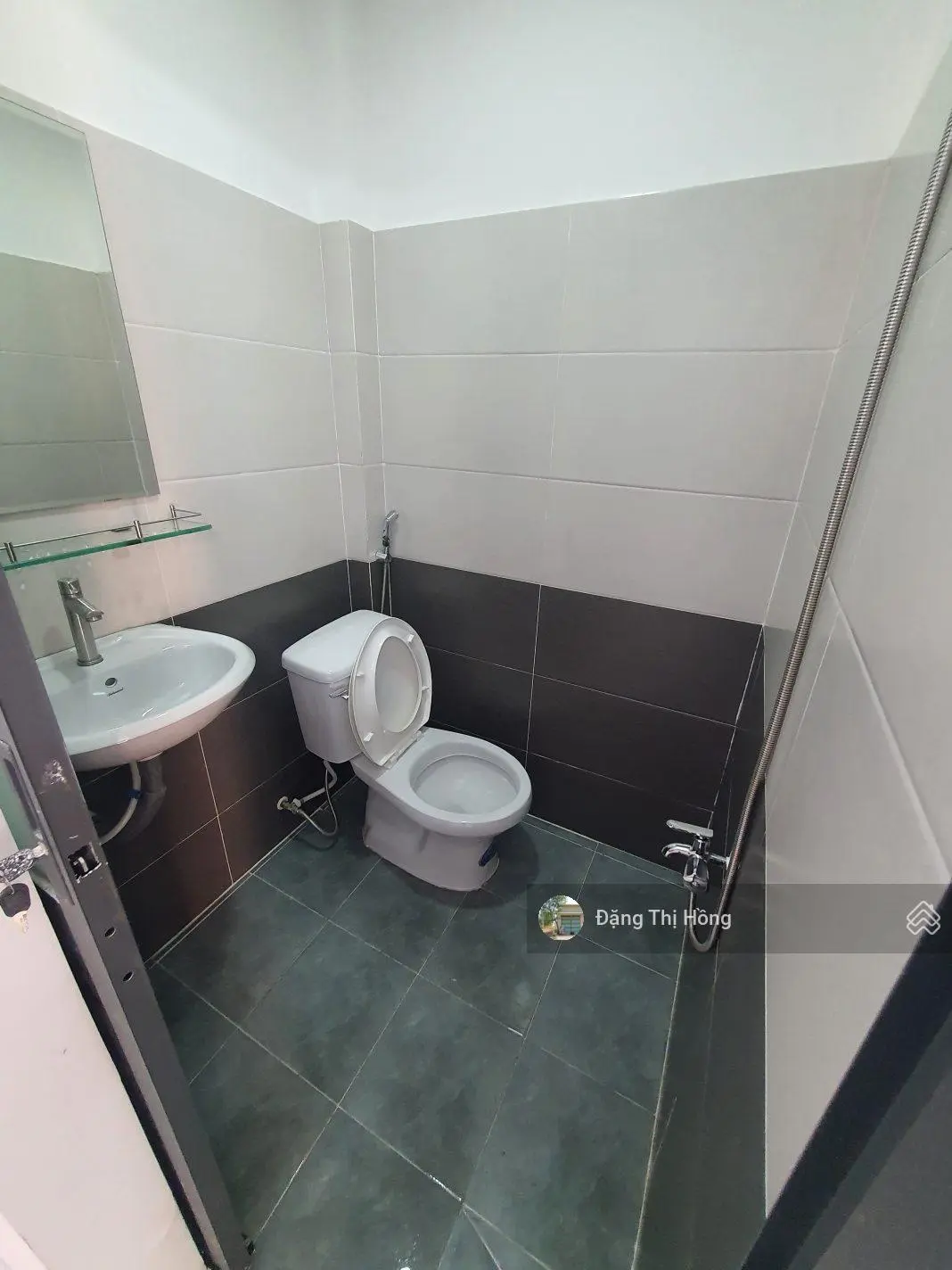 Bán gấp nhà đường Nguyễn Sỹ Sách 46m2 ngay sân goft Tân Sơn Nhất đang cho thuê 8tr/th sổ hồng riêng