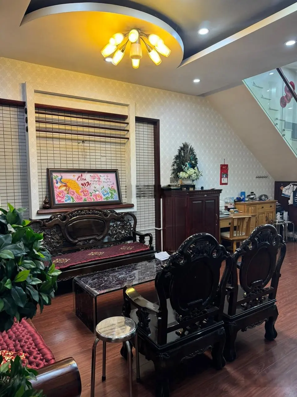 Cần bán nhà mặt tiền đường Hùng Vương. Mặt tiền 5m. Thiện chí thương lượng thêm