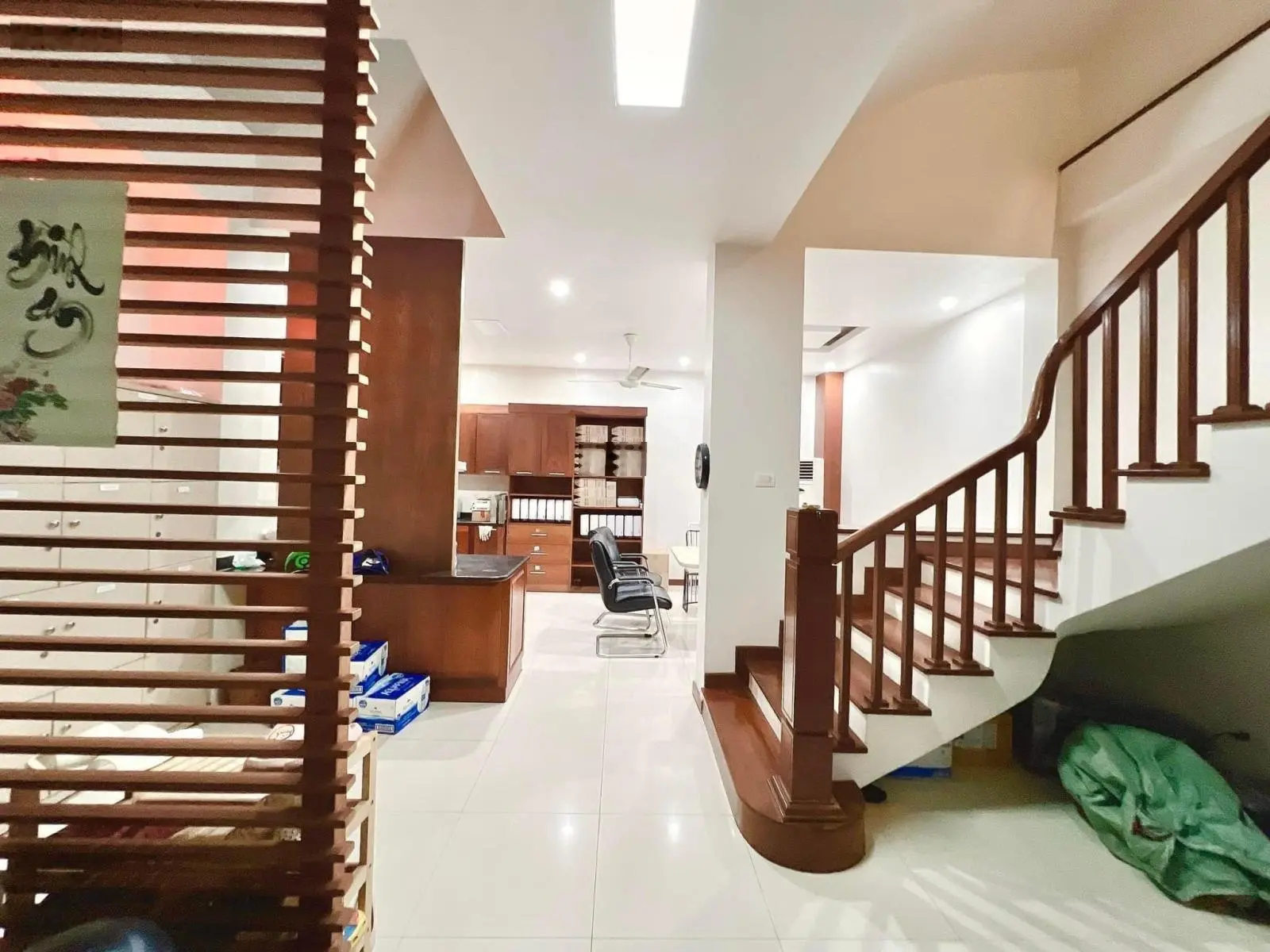 Bán nhà phố Vạn Phúc Liễu Giai lô góc 82m2 giá 31 tỷ