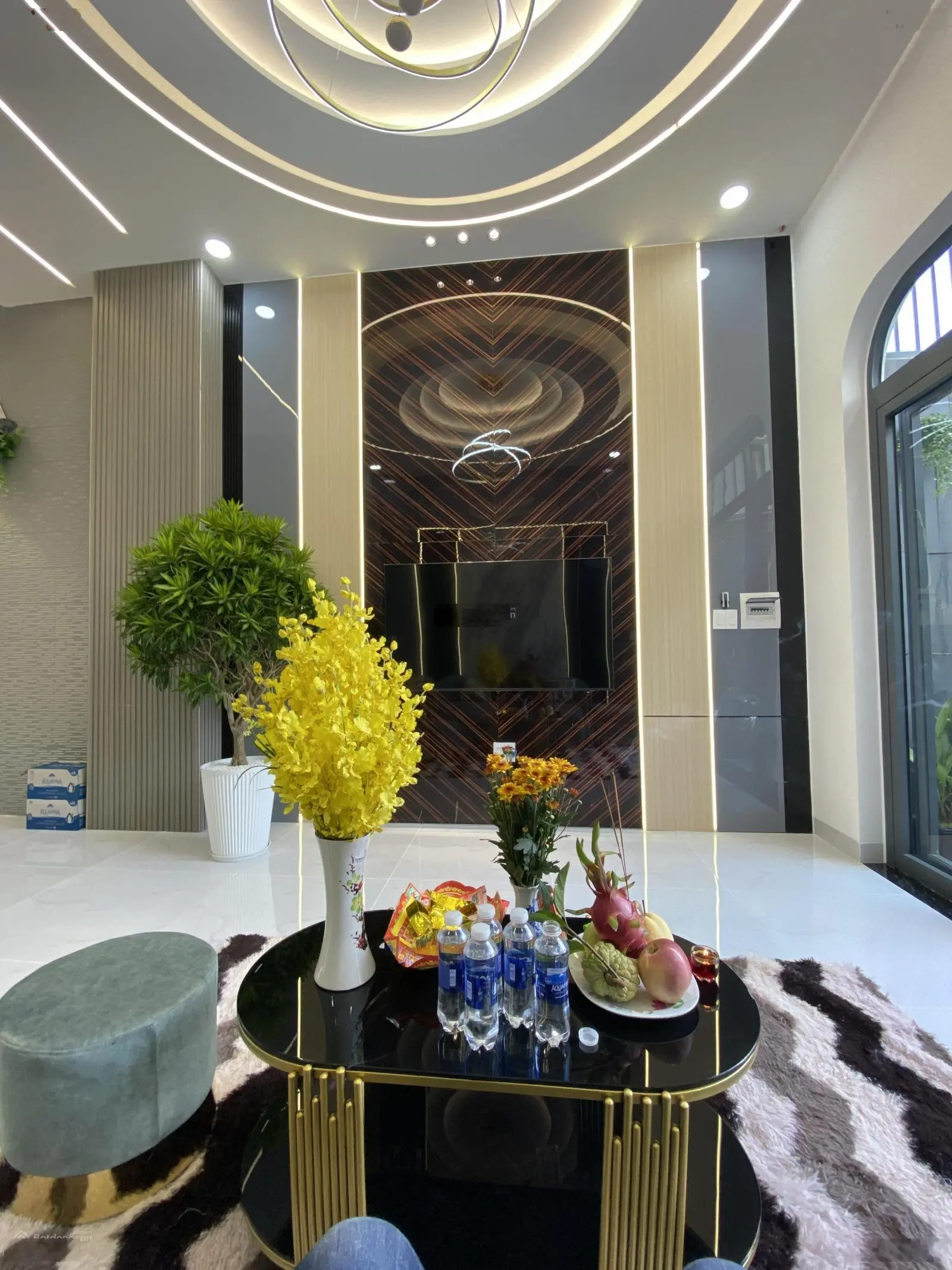 Chính chủ bán nhà thạnh xuân quận 12 dt 4x20 xây 3 lầu đường ô tô thông giá 6tỷ950