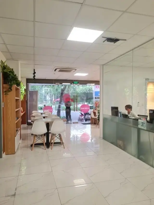 Duy nhất building mặt phố hoàng cầu- lõi đống đa - 8 tầng- mtkhủng 10.1m - dt 216.1m2