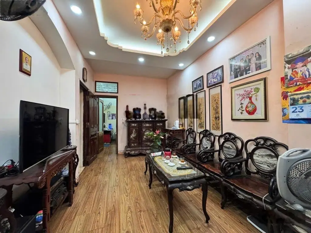 Bán nhà Lý Nam Đế vị trí vàng ô tô tránh giao thông thuận tiện khu dân trí cao giá chỉ 15 tỷ