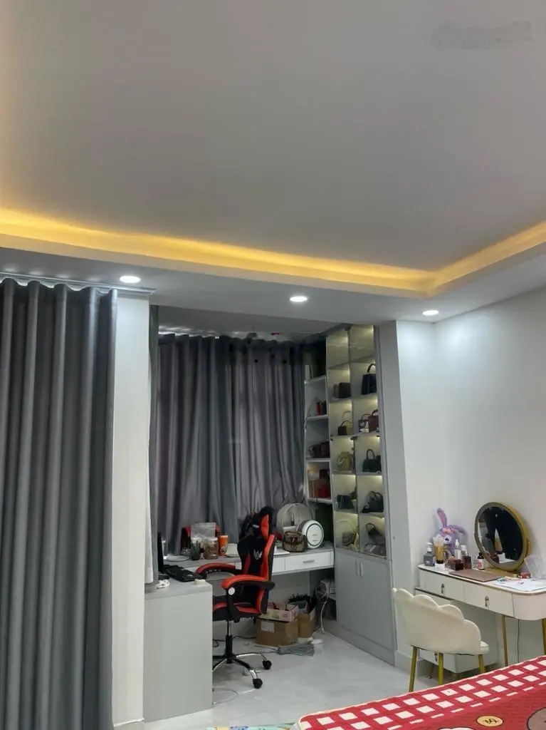 Bán gấp nhà mặt tiền ngay chợ bình chánh, đang cho thuê 9tr/tháng, giá 1 tỷ 350tr
