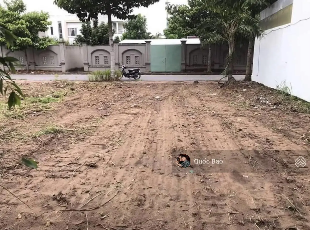 Bán nhanh lô đất Đ. Trần Văn Ưng, TT. Chợ Gạo, Tiền Giang. 120m2/650tr. SHR full thổ. Sang tên ngay