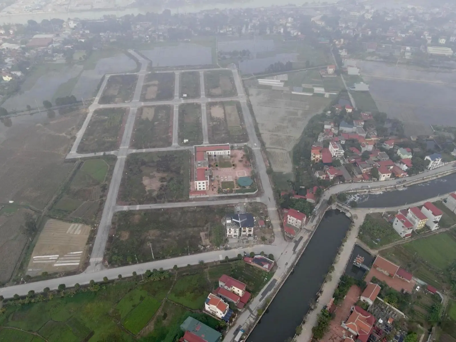 Chuyển nhượng liền kề và biệt thự tại Kim Chân, quy hoạch xung quanh tiềm năng với hạ tầng đẹp