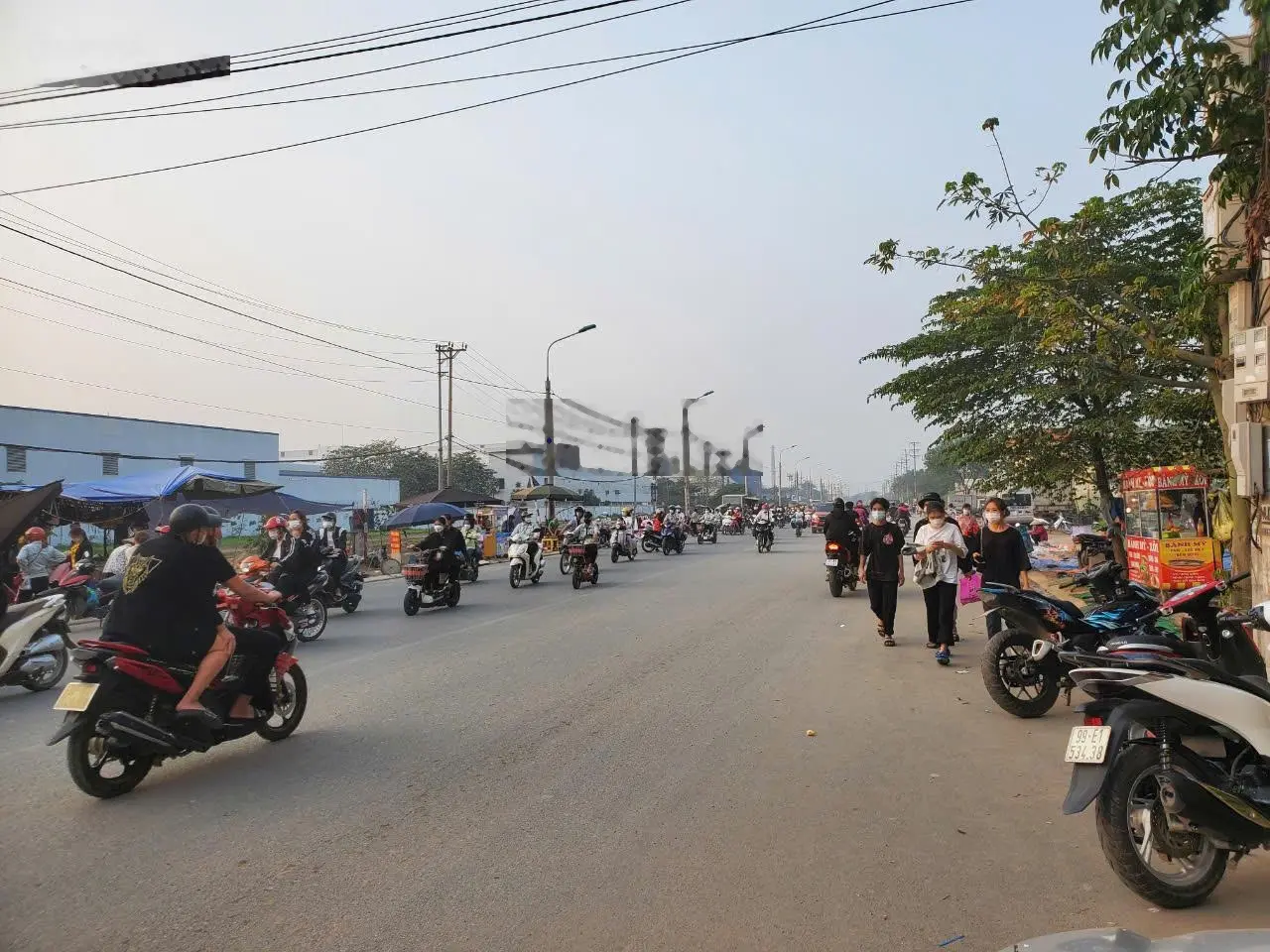 Ngã tư Đa Cấu Nam Sơn cần bán nhanh căn nhà 100m2, MT 5m giá chỉ 9 tỷ
