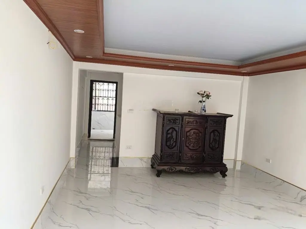 Bán nhà trần thái tông, cầu giấy - ngõ xe 5 tạ nông, thông - 44m2, 9.1 tỷ