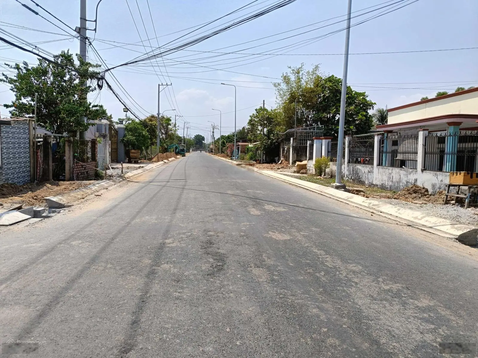 Bán 200m2 thổ cư 1 sẹc đường Long Phước, cách Mt đường LP 20m gần Đại Học Luật. P Long Phước Q9 HCM
