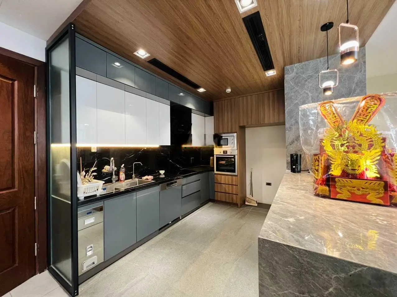 (Chính chủ) chào bán Duplex Roman Plaza 189.1m2 full nội thất cao cấp vị trí trung tâm quận Hà Đông