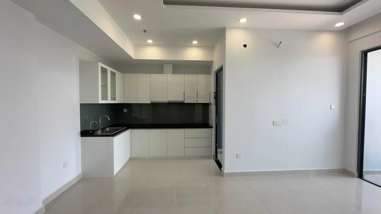 Thanh lý gấp căn góc 2PN suất nội bộ CĐT view Landmark 81 - chiết khấu 9% - tặng 5 chỉ vàng