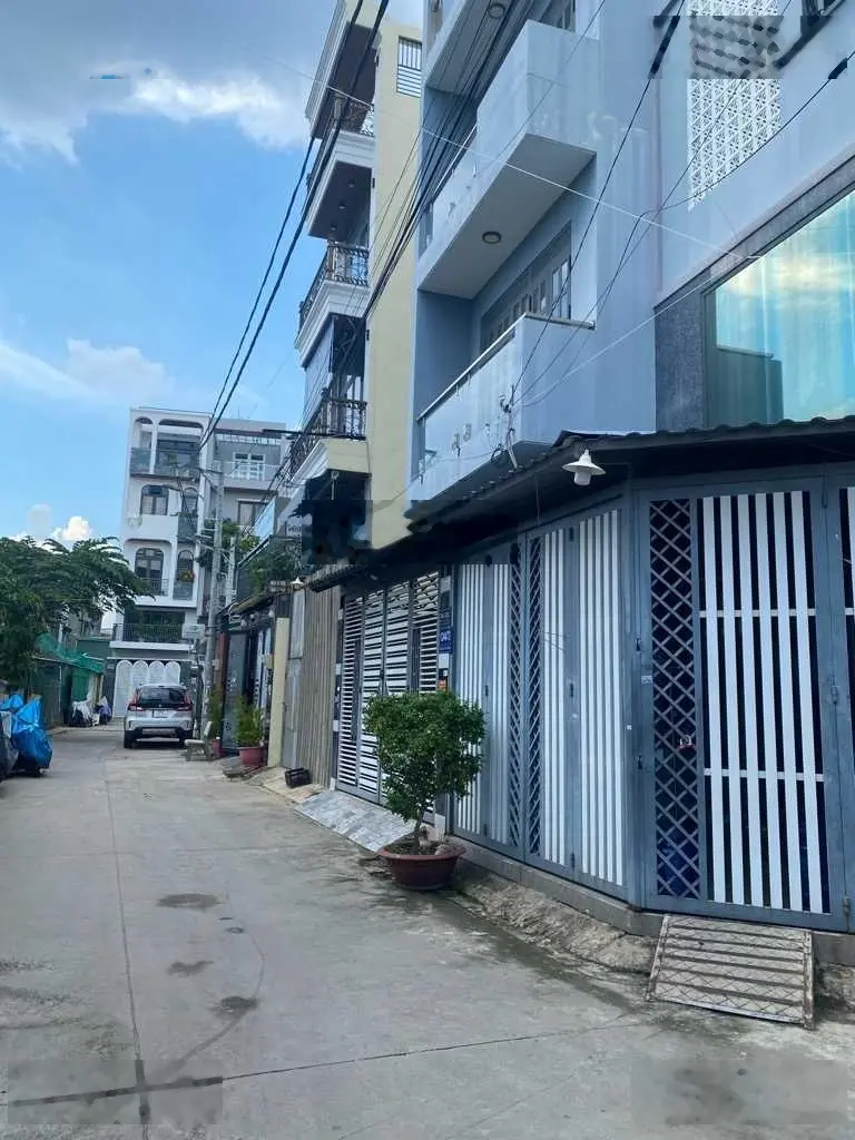 Hiếm! Nhà C4 HXH Lê Đức Thọ, ngang 10, hơn 200m2 tiện xây mới Villa, khách sạn, CHDV