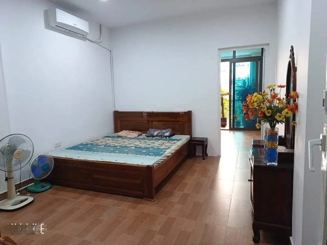 Siêu phẩm mặt phố Đường Láng, DT 50m2, 5 tầng, nhỉnh 12 tỷ, ô tô, kinh doanh