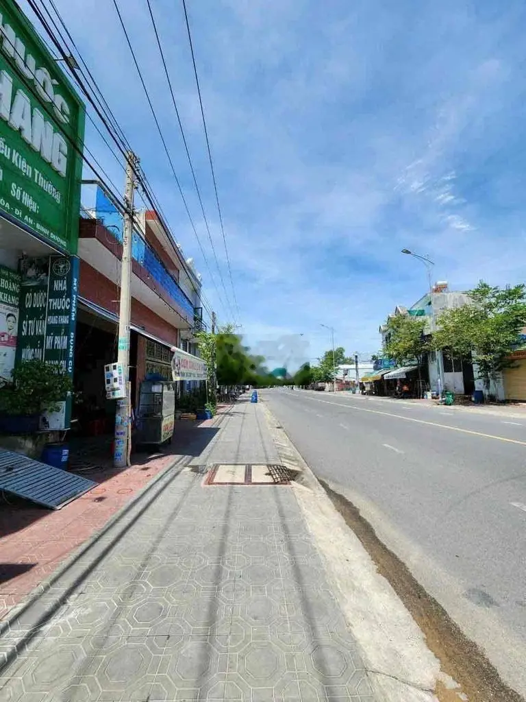 BÁN XƯỞNG 300m2 NGAY KCN MINH HƯNG HQ,SHR