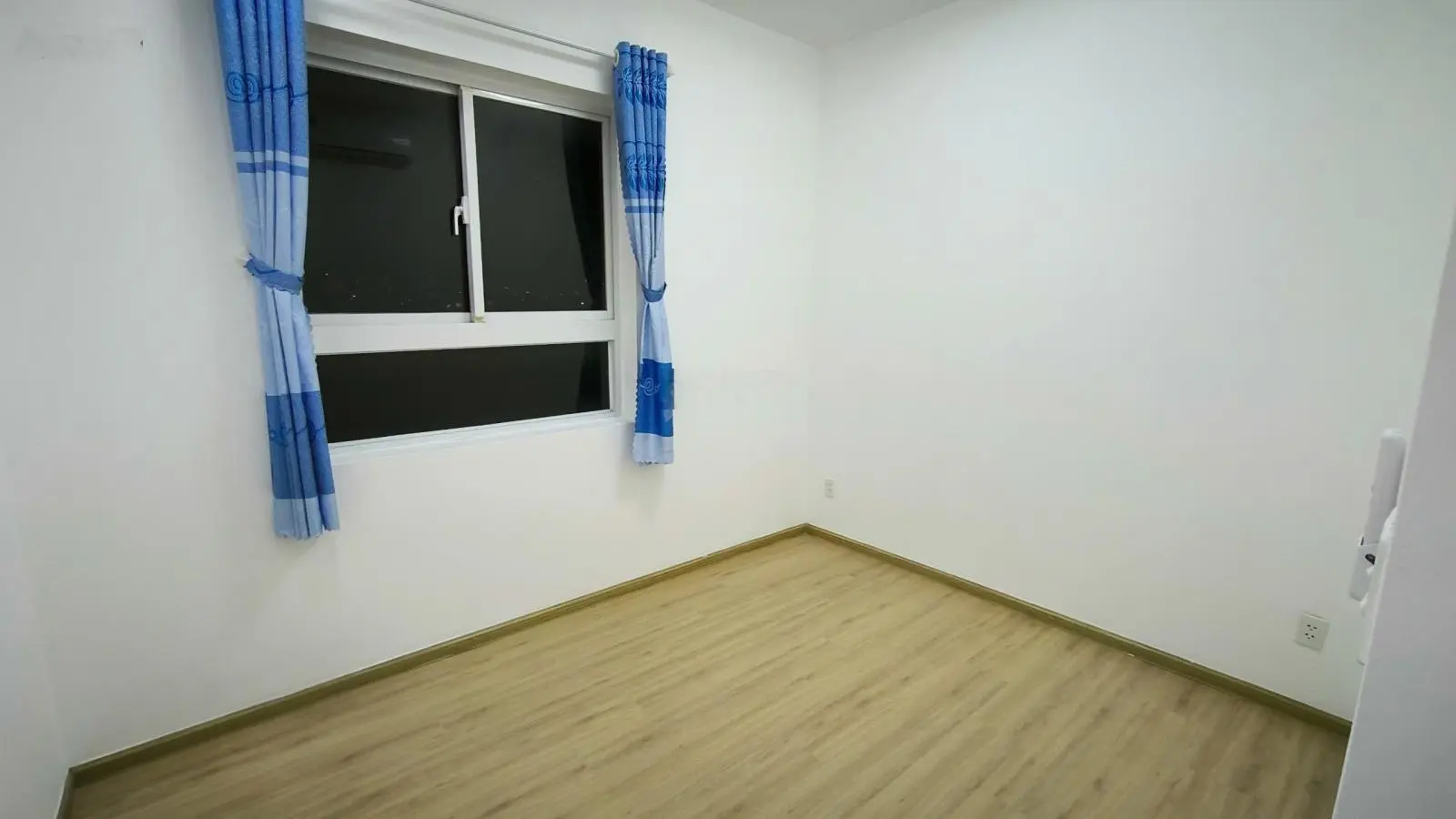 Duy nhất một căn 2PN-1WC Moonlight ParkView giá 2 tỷ 880 triệu, tặng nội thất mới 100% như hình
