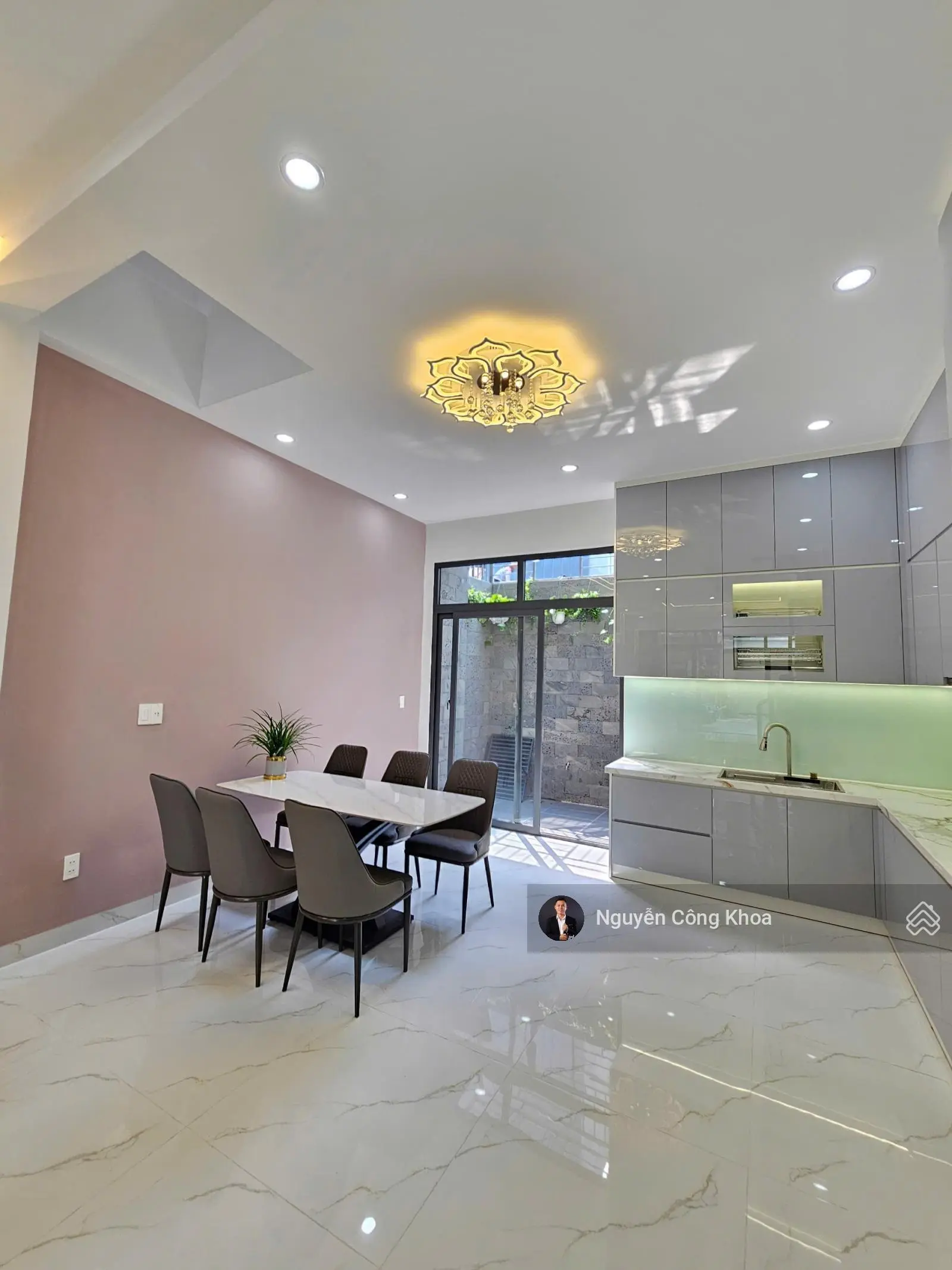 Bán nhà đúc 3 tấm full nội thất, mẫu hiện đại, 3 phòng ngủ, KDC P. Bình Chuẩn, Tp. Thuận An