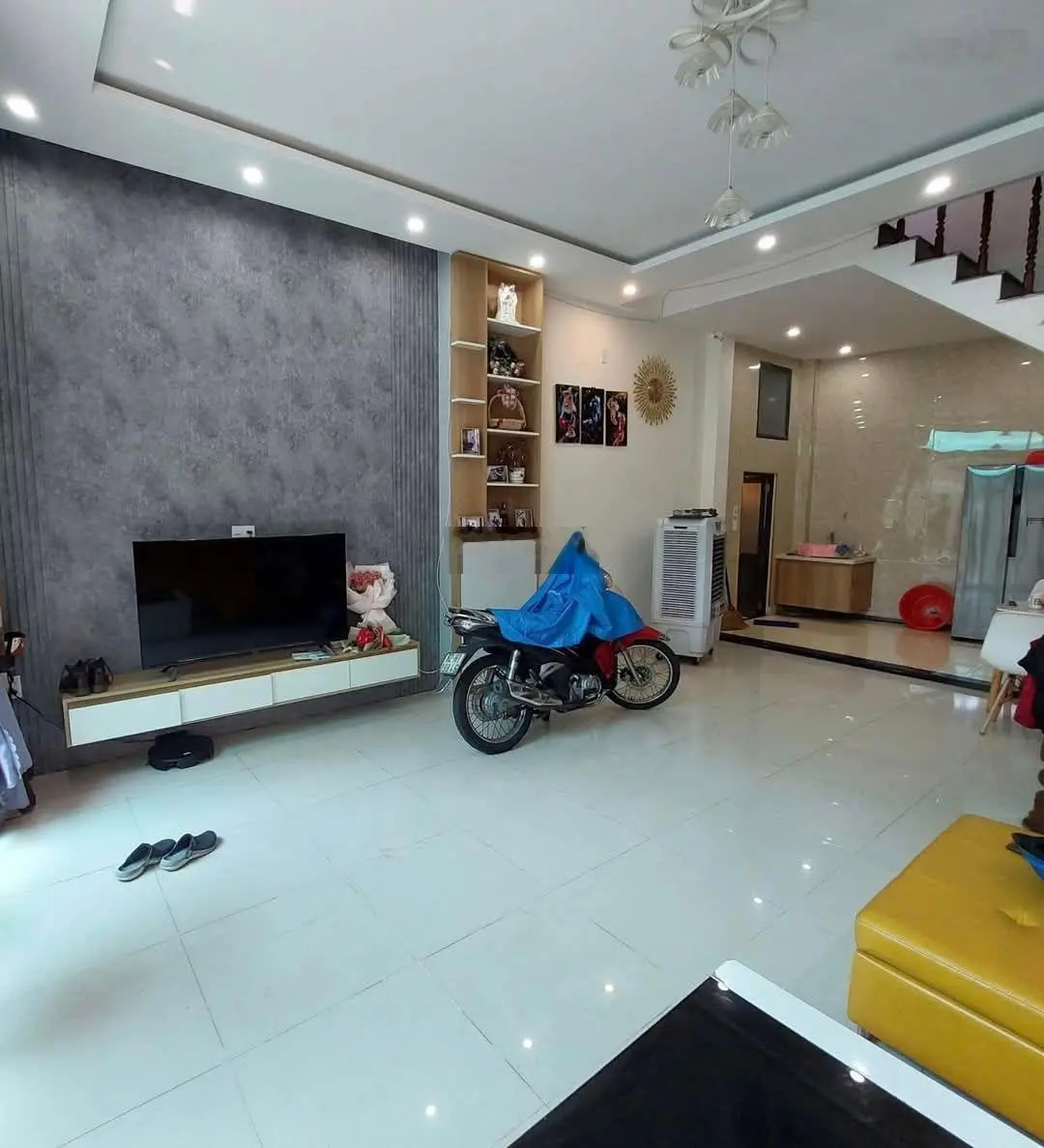 Nhà gần chợ, khu công nghiệp, cho thuê 8tr/th, 70m2 tại Bình Chánh, sổ sách đầy đủ