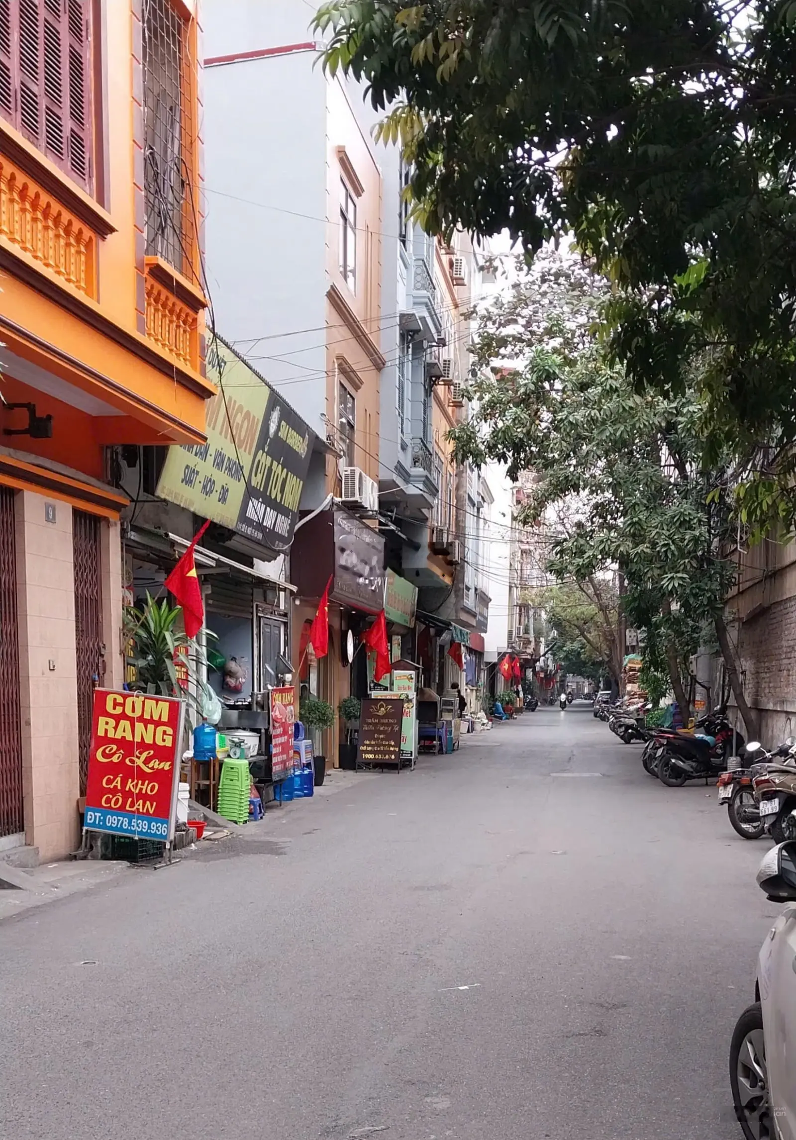Nhà mặt ngõ chợ - oto tránh - kinh doanh ,cạnh trường học