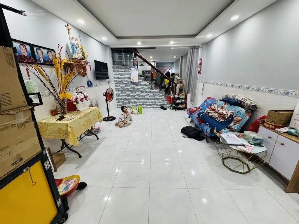Bán nhà 2 mặt tiền đường nhựa , 56m2 , 4 x 14 , 2 tầng , nhà đẹp dọn vào ở ngay , nhỉnh 4 tỷ.
