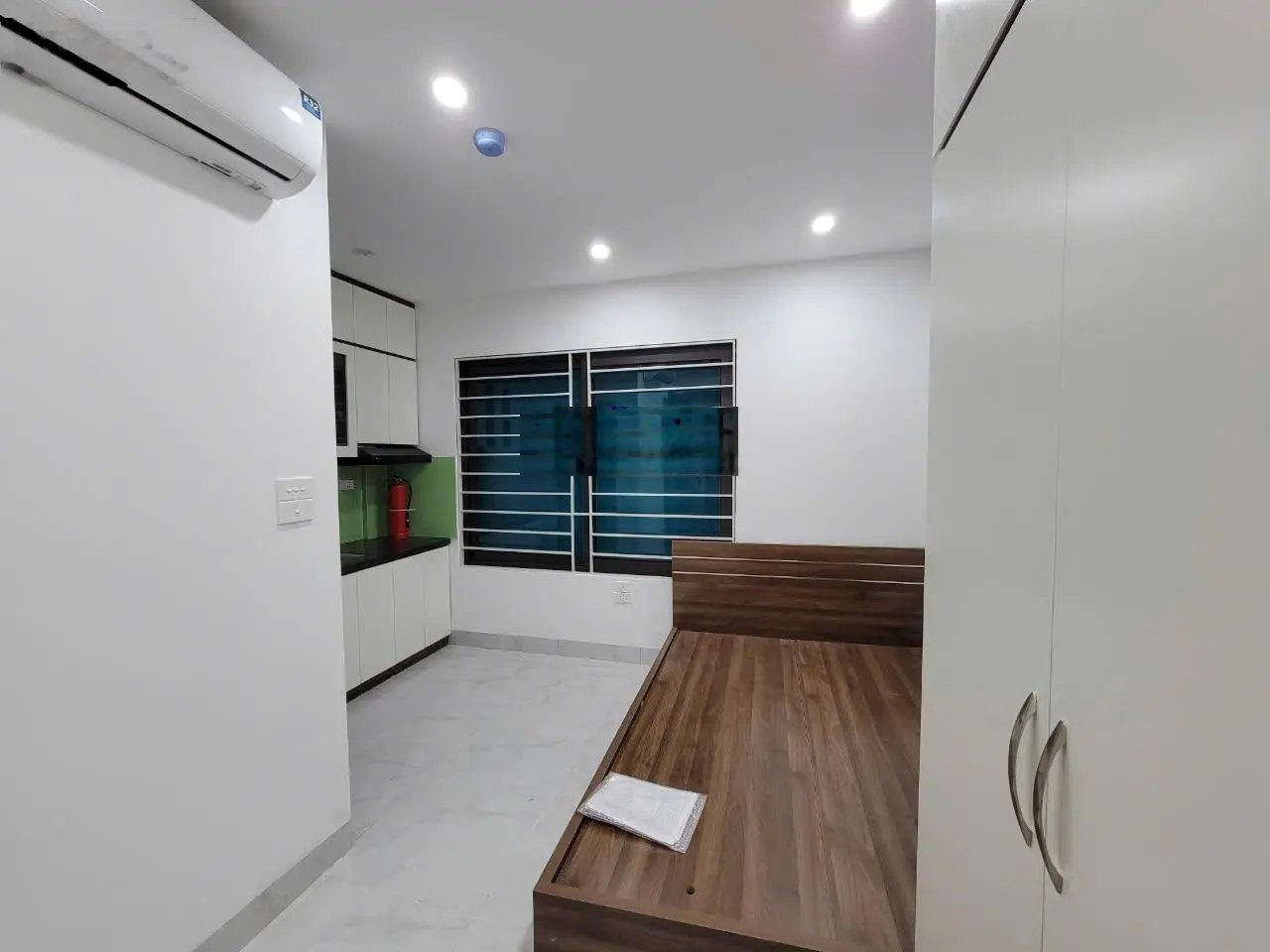 Bán tòa CCMN siêu đẹp Phú Diễn, ô tô đỗ cửa, doanh thu 1.5 tỷ/năm, 28 phòng khép kín, 19 tỷ
