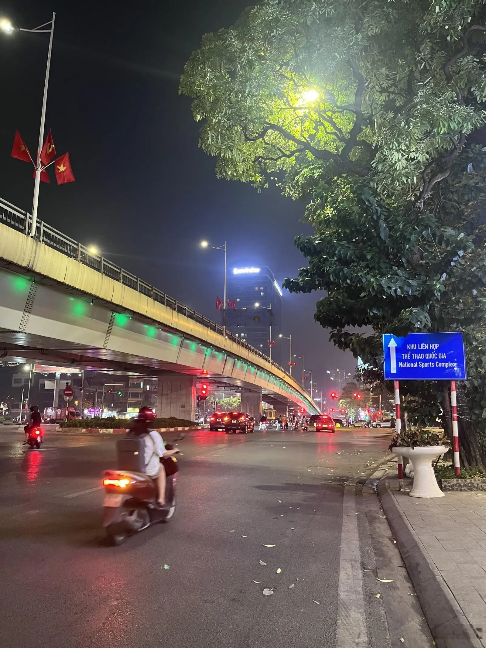 Bán nhà mặt phố Nguyễn Chí Thanh, Đống Đa, Căn nhà 4 tầng đẹp, mặt phố vip, 14,85 tỷ