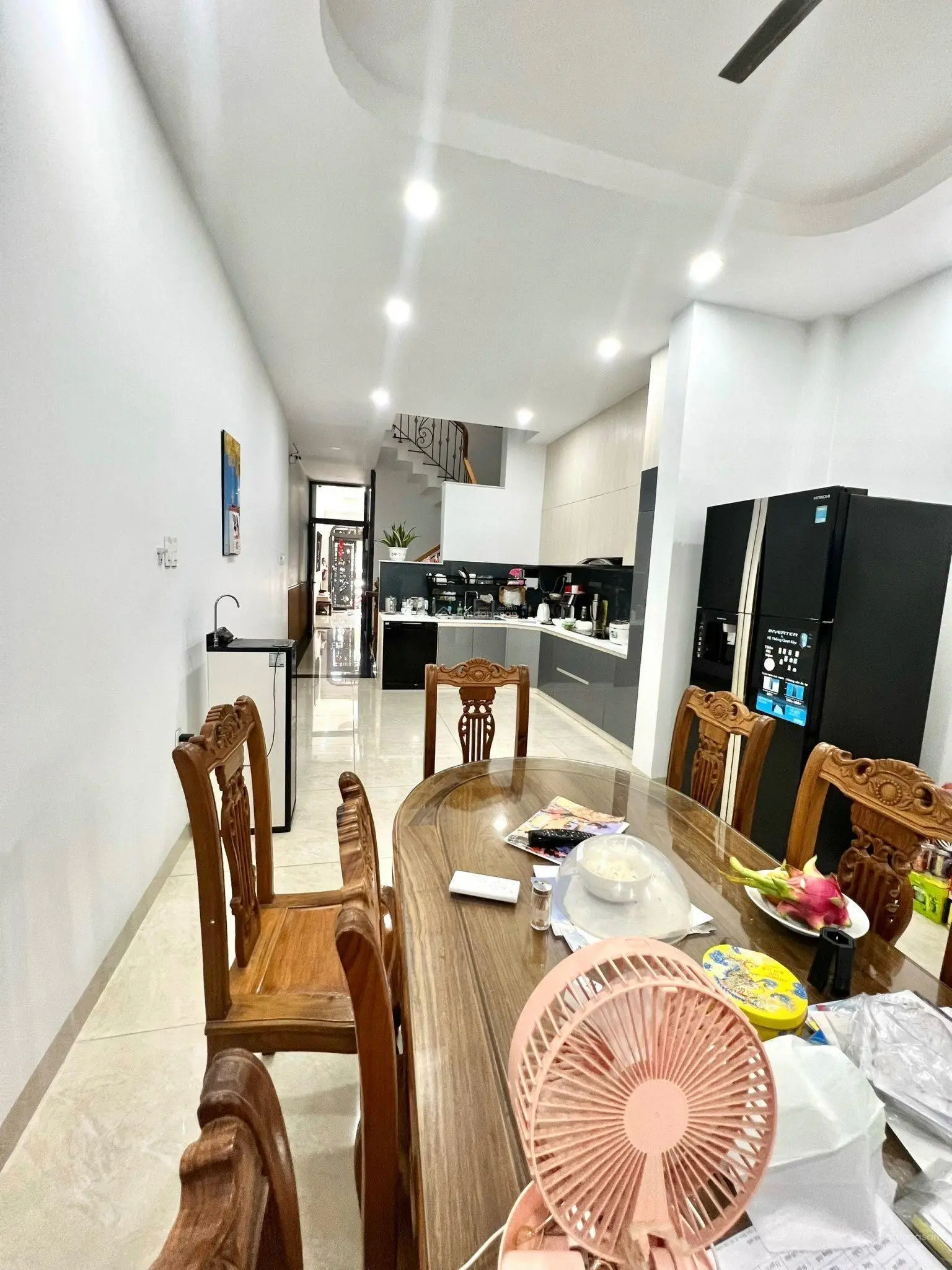 Bán nhà 4 tầng mặt tiền đường Hồng Bàng nội thất đẹp, có thang máy