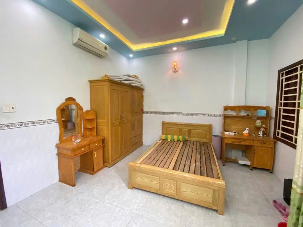 Bán nhà 2 lầu chỉ 4,25 tỷ Nguyễn Duy Trinh Q9. DT 54m2 SHR. LH 0777066878