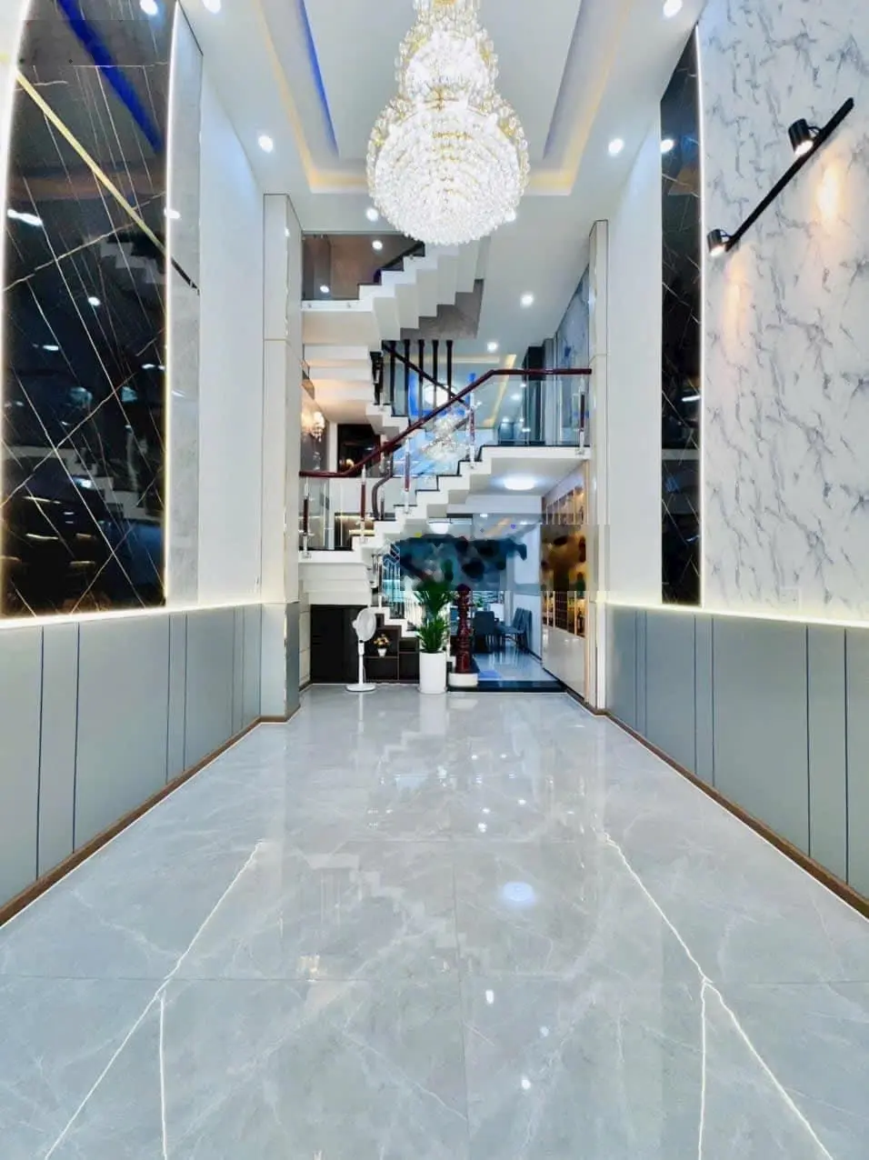Chính chủ cần bán nhanh nhà đẹp Nguyễn Văn Nghi- GV. DT: 64m2. GIÁ 3TỶ560. Cho thuê 18tr/th. Sổ sẵn