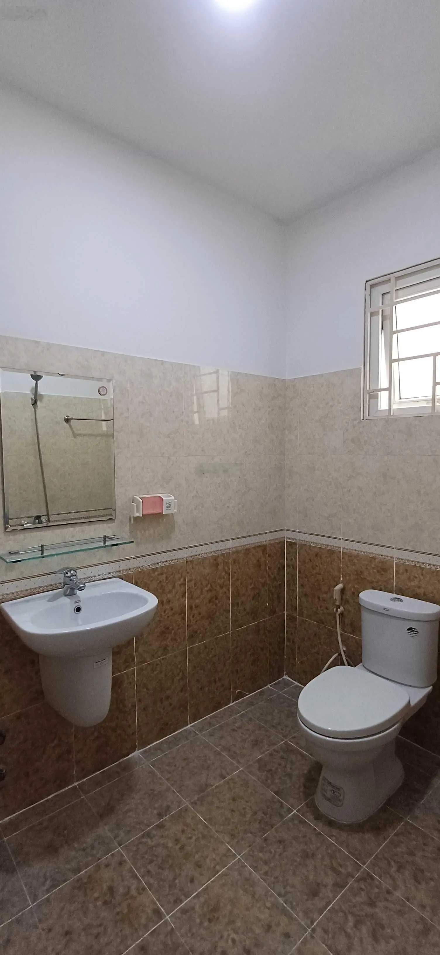 3.95 tỷ- Nhà 1trệt 1lầu- 5.26m* 12m- tx38- phường thạnh xuân- Q12 ( ngã tư ga- 2km)