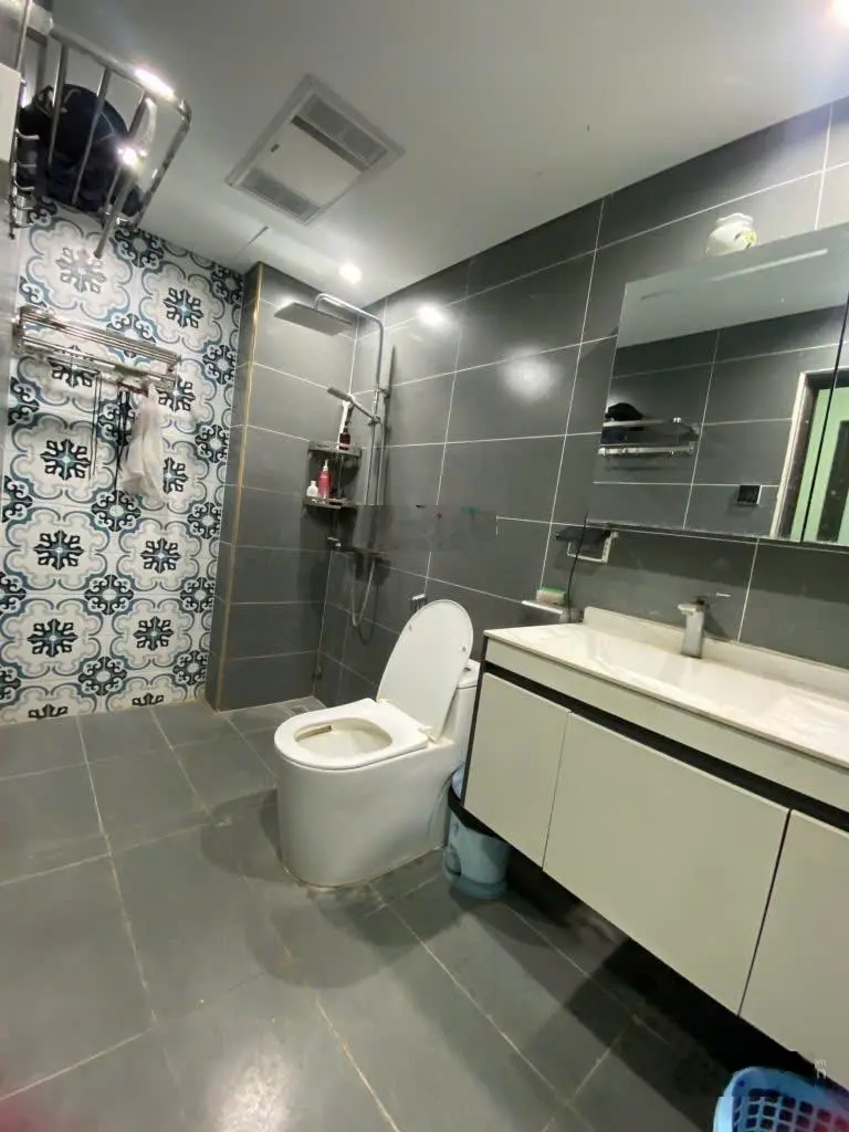 Bán nhà nội thất đẹp sát hồ điều hòa - ô tô ngay cửa - Yên Nghĩa - 5 tầng, chỉ 5,78 tỷ