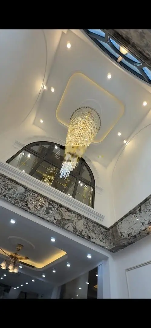 Hạ 3 tỷ! Nhà Lò Đúc 71 m2 x 7T, nguy nga, khu vực sống cao cấp