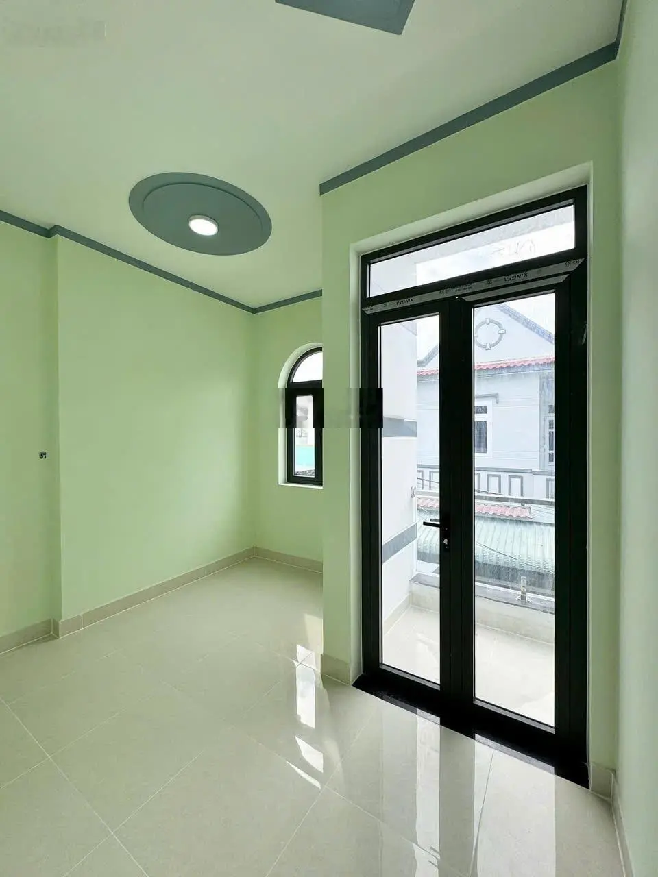 Chủ gởi bán nhà (hoàn công) 1 trệt 1 lầu. dt 60m2 sổ riêng thổ cư 100% đường xe hơi tại p. bửu hòa